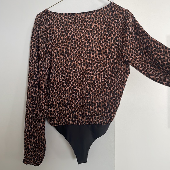 Bb Dakota leopard print bodysuit never worn tags on - Picture 5 of 7